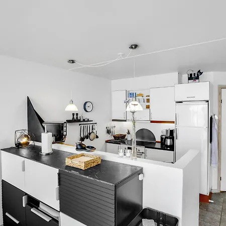 Stunning In With Kitchen *