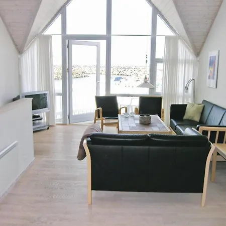 Stunning In With Kitchen